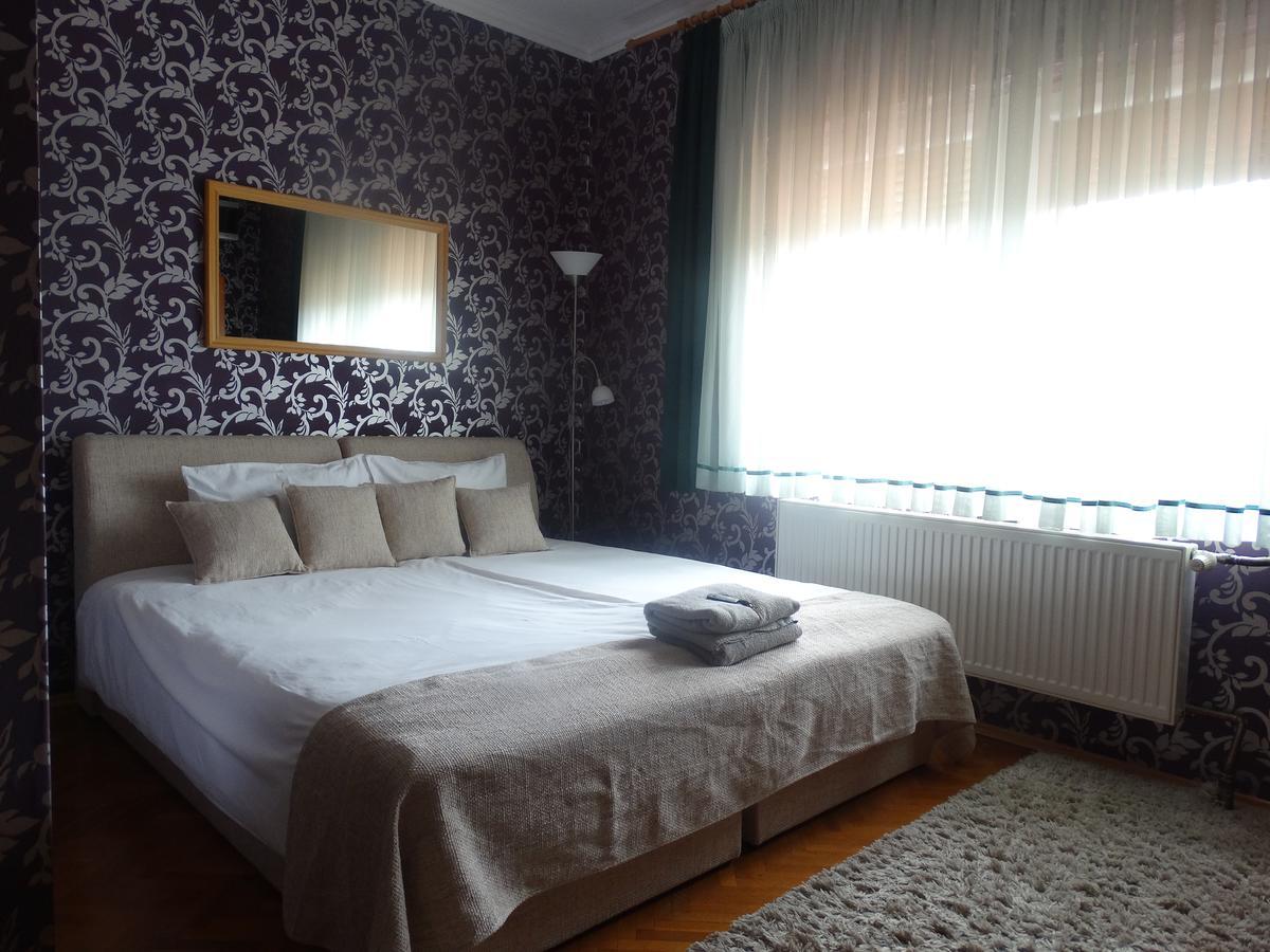 Budai Panzio Székesfehérvár Buitenkant foto