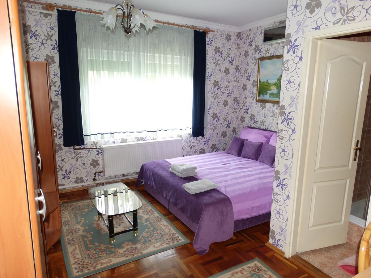 Budai Panzio Székesfehérvár Buitenkant foto